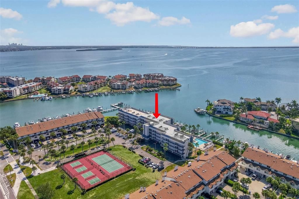 В аренду: $4,000 (2 спален, 2 ванн, 1135 Квадратных фут)