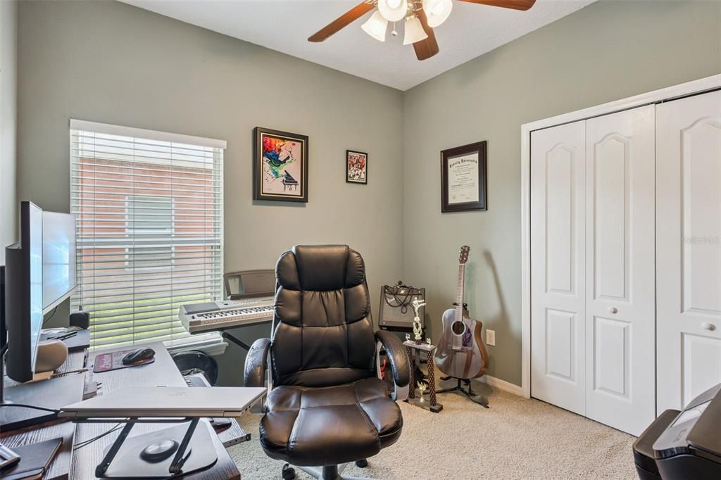 На продажу: $360,000 (3 спален, 2 ванн, 1751 Квадратных фут)