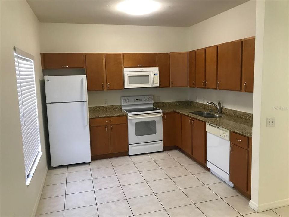 В аренду: $2,195 (3 спален, 2 ванн, 1282 Квадратных фут)