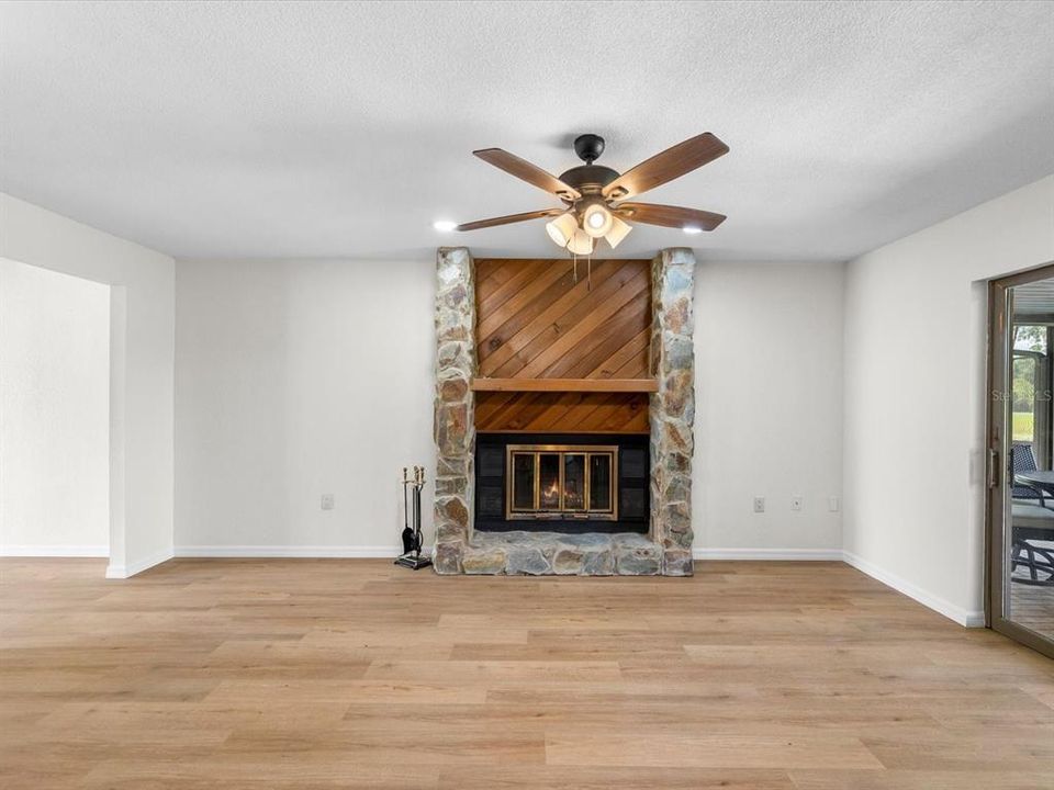 For Sale: $1,350,000 (4 beds, 3 baths, 3337 Square Feet)