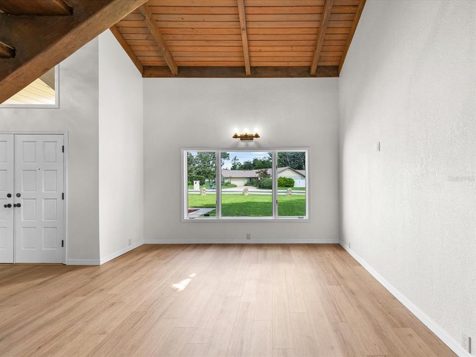 For Sale: $1,350,000 (4 beds, 3 baths, 3337 Square Feet)