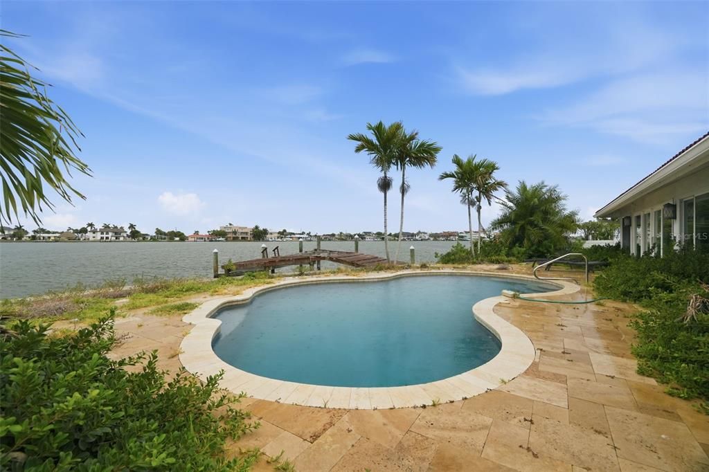 Activo con contrato: $890,000 (3 camas, 2 baños, 2092 Pies cuadrados)