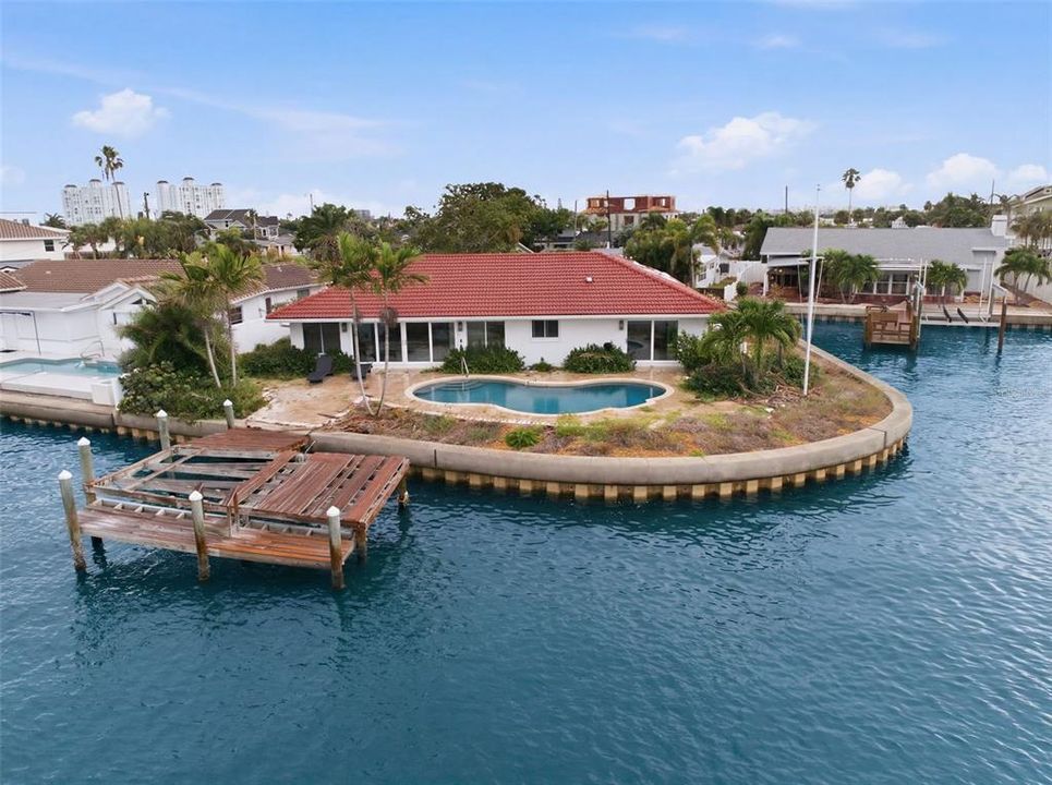 Activo con contrato: $890,000 (3 camas, 2 baños, 2092 Pies cuadrados)