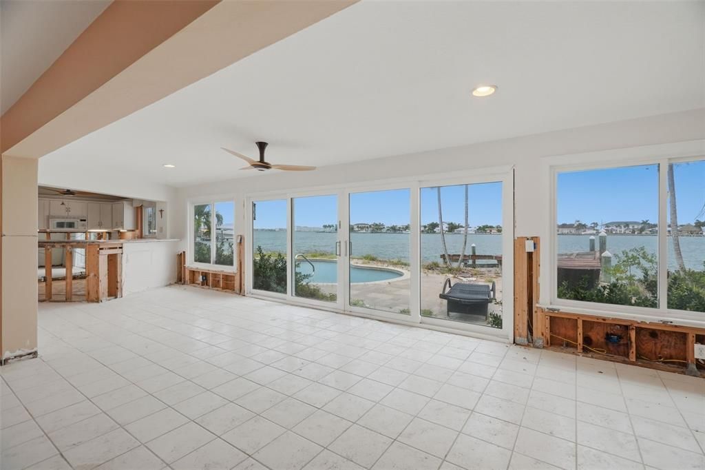 Activo con contrato: $890,000 (3 camas, 2 baños, 2092 Pies cuadrados)