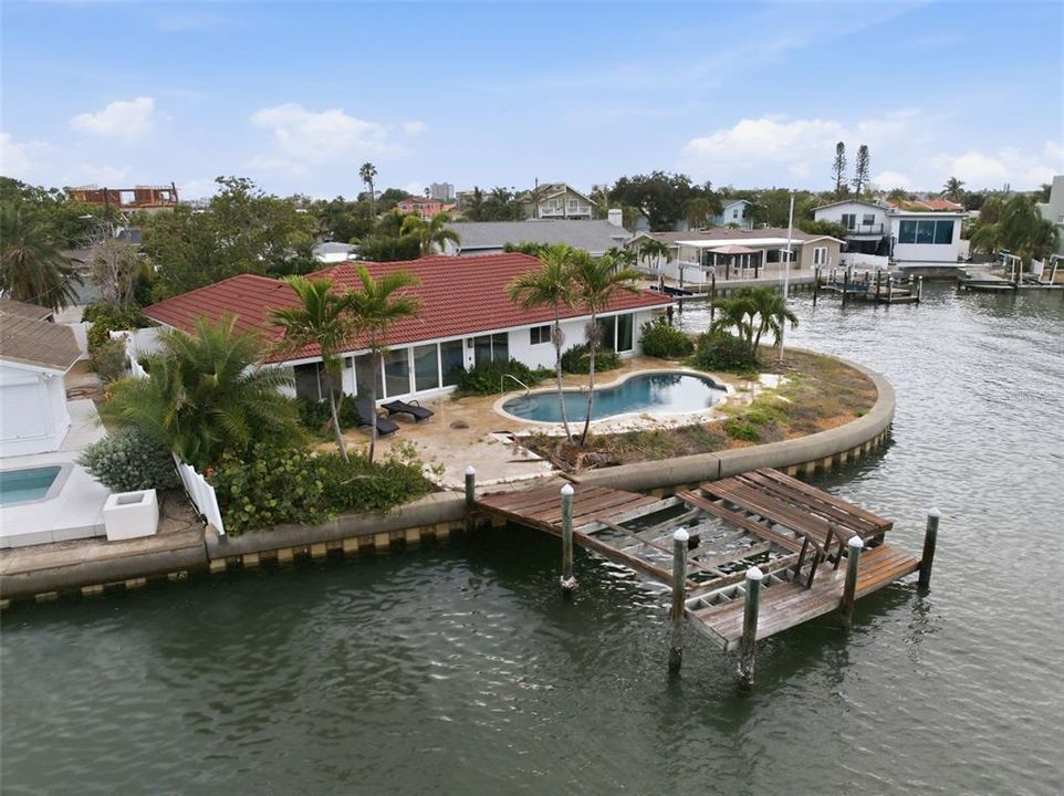 Activo con contrato: $890,000 (3 camas, 2 baños, 2092 Pies cuadrados)