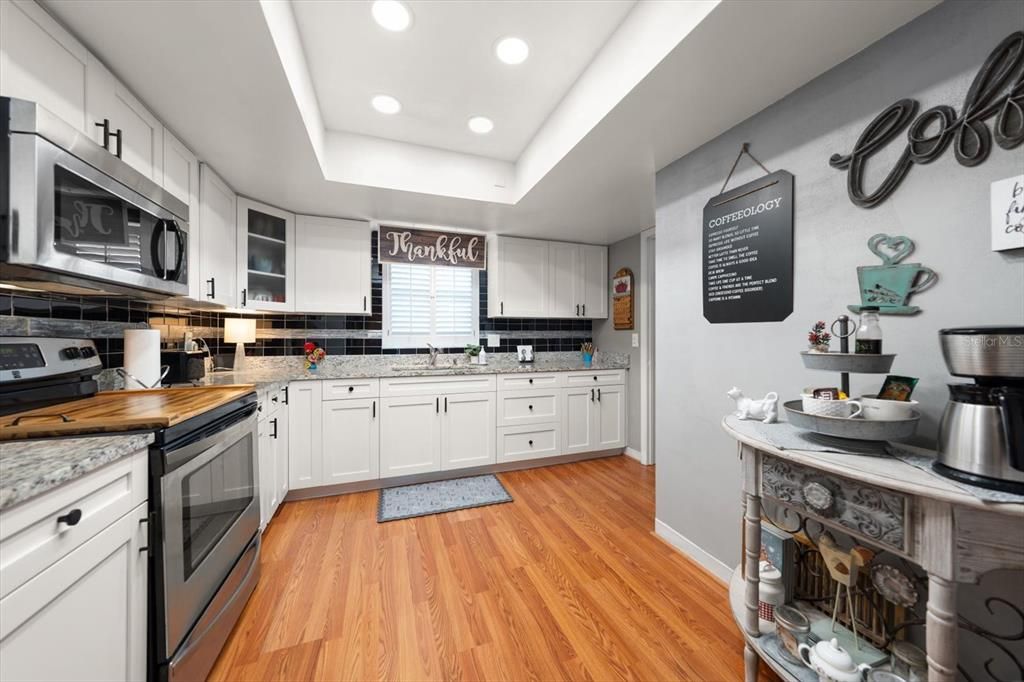 For Sale: $265,900 (2 beds, 2 baths, 1527 Square Feet)