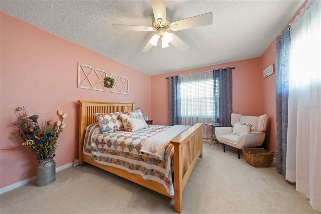 For Sale: $265,900 (2 beds, 2 baths, 1527 Square Feet)