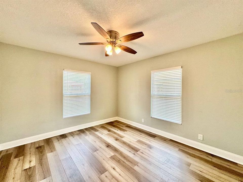 В аренду: $2,800 (3 спален, 2 ванн, 1125 Квадратных фут)