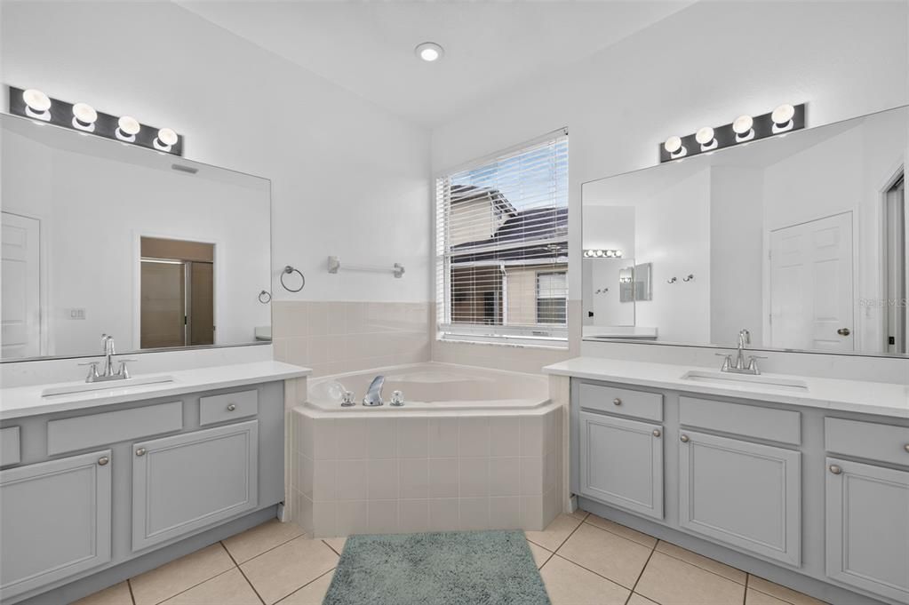 For Sale: $509,900 (5 beds, 4 baths, 2832 Square Feet)