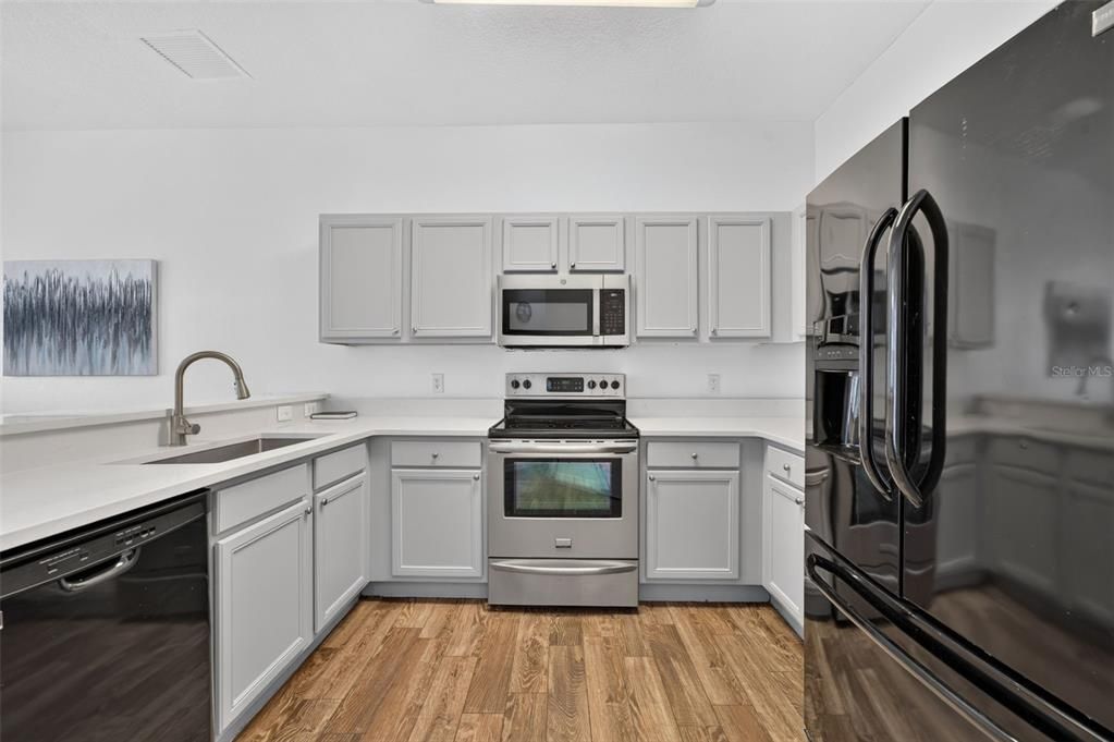 For Sale: $509,900 (5 beds, 4 baths, 2832 Square Feet)