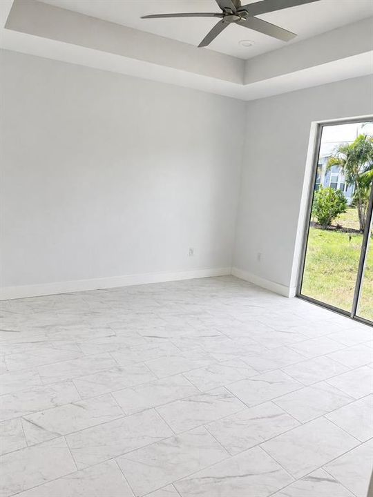 На продажу: $369,000 (3 спален, 2 ванн, 2042 Квадратных фут)