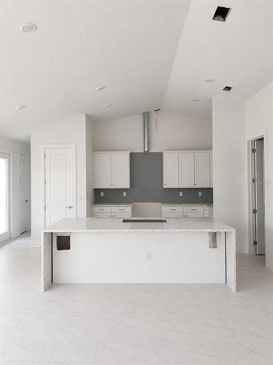 На продажу: $369,000 (3 спален, 2 ванн, 2042 Квадратных фут)