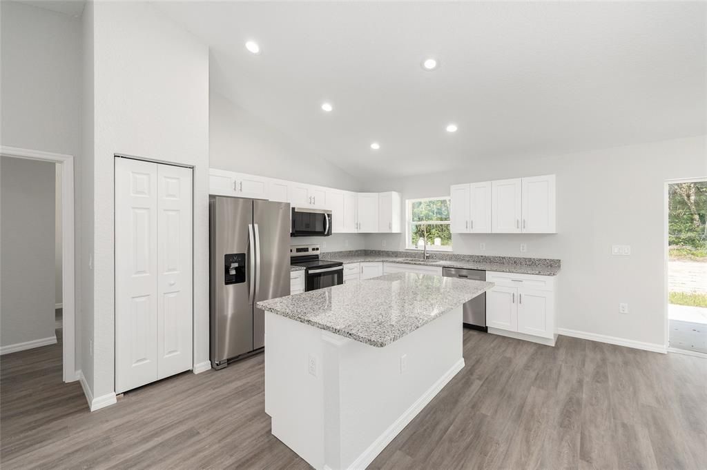 For Sale: $259,900 (3 beds, 2 baths, 1380 Square Feet)