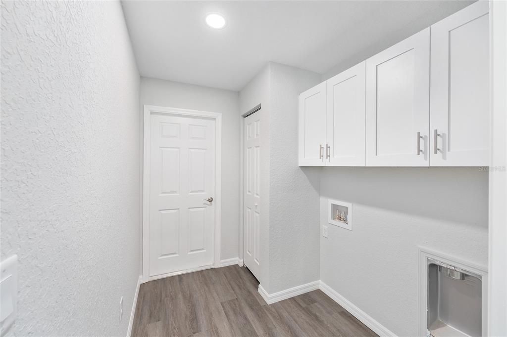 For Sale: $259,900 (3 beds, 2 baths, 1380 Square Feet)