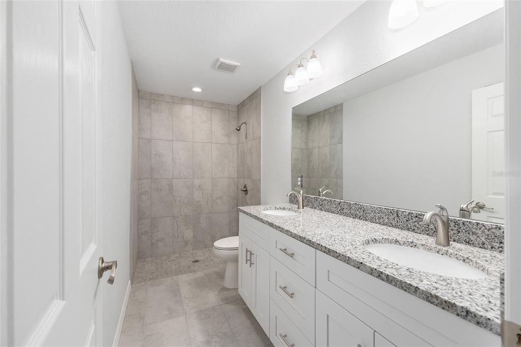 For Sale: $259,900 (3 beds, 2 baths, 1380 Square Feet)