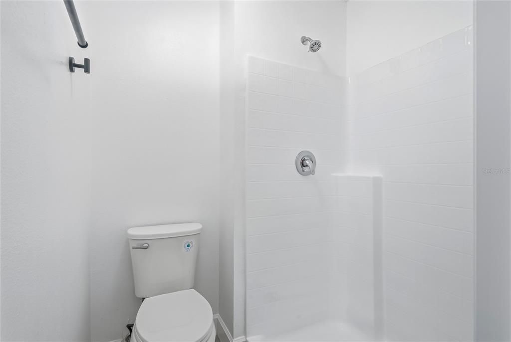 En Venta: $465,000 (4 camas, 2 baños, 2820 Pies cuadrados)