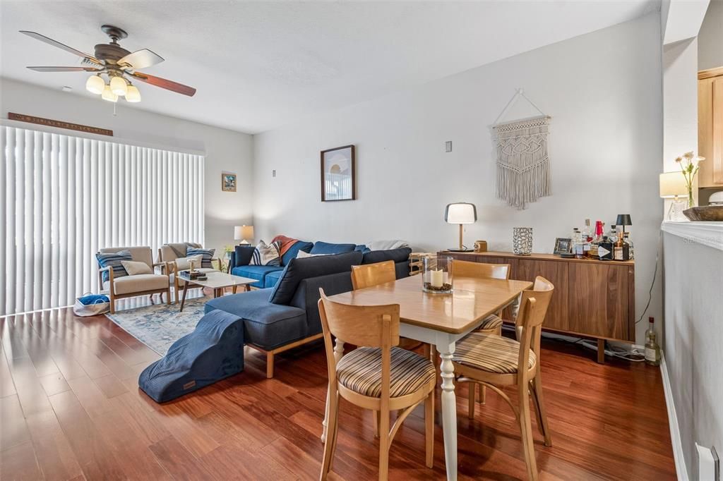 В аренду: $1,995 (3 спален, 2 ванн, 1588 Квадратных фут)