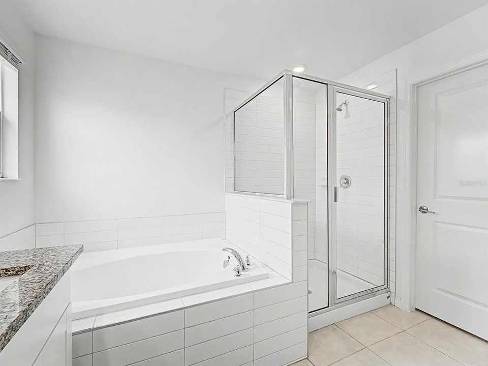 На продажу: $346,000 (4 спален, 2 ванн, 2073 Квадратных фут)