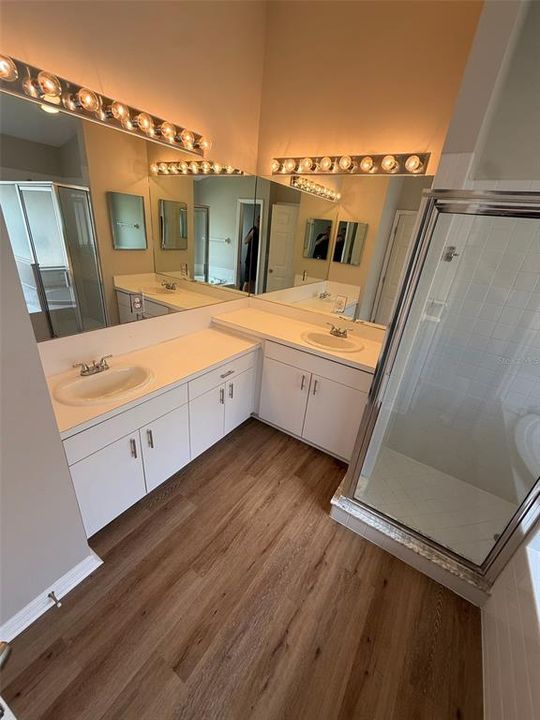 For Rent: $2,200 (4 beds, 2 baths, 2045 Square Feet)