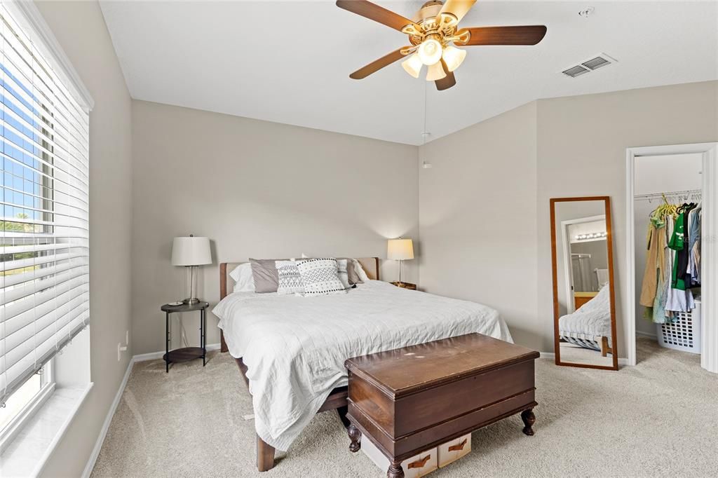 For Rent: $2,200 (3 beds, 2 baths, 1372 Square Feet)