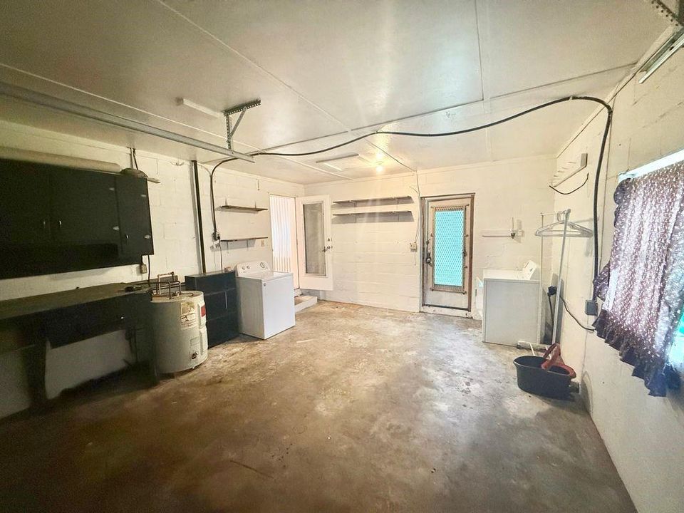 For Rent: $1,650 (2 beds, 1 baths, 1066 Square Feet)