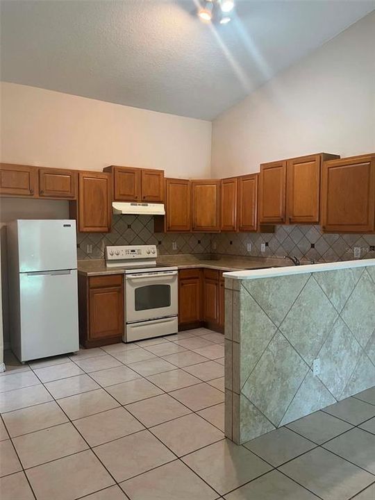 En Venta: $440,000 (6 camas, 4 baños, 2307 Pies cuadrados)
