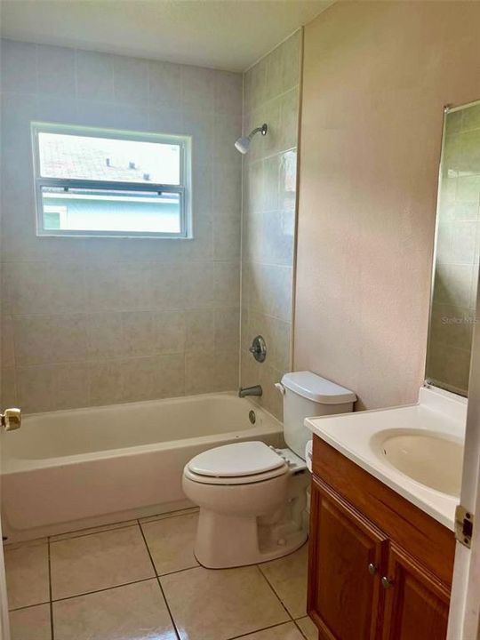 En Venta: $440,000 (6 camas, 4 baños, 2307 Pies cuadrados)