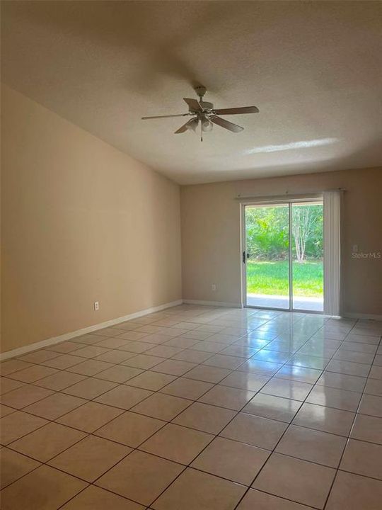 En Venta: $440,000 (6 camas, 4 baños, 2307 Pies cuadrados)