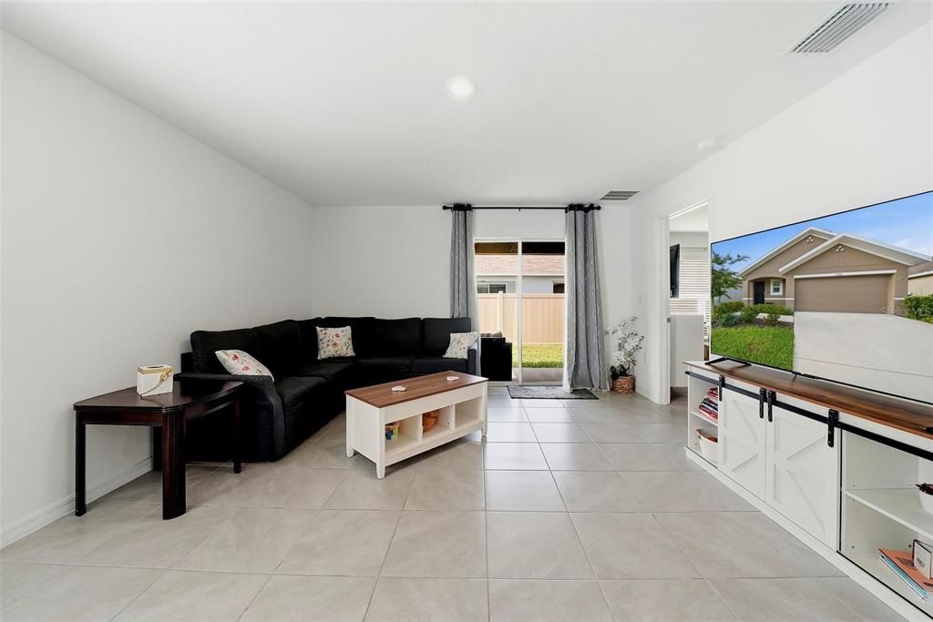 En Venta: $319,900 (3 camas, 2 baños, 1584 Pies cuadrados)