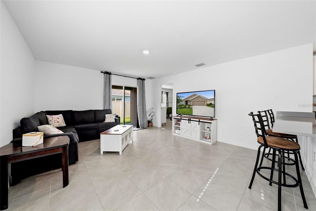 En Venta: $319,900 (3 camas, 2 baños, 1584 Pies cuadrados)