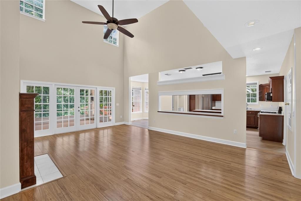 Activo con contrato: $650,000 (4 camas, 3 baños, 3054 Pies cuadrados)