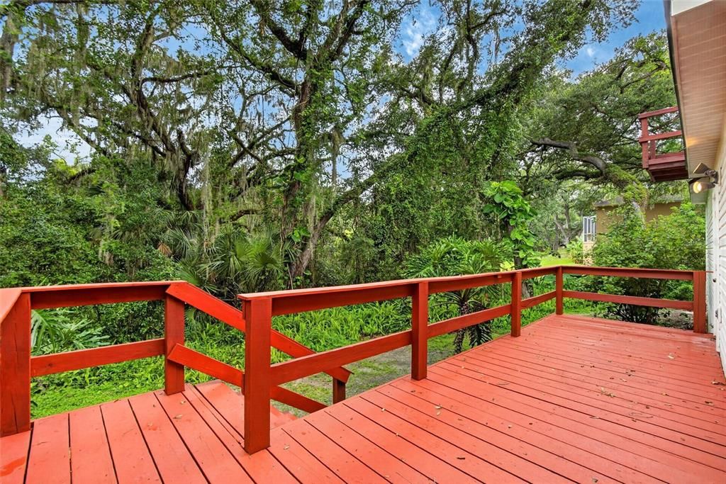 Activo con contrato: $650,000 (4 camas, 3 baños, 3054 Pies cuadrados)