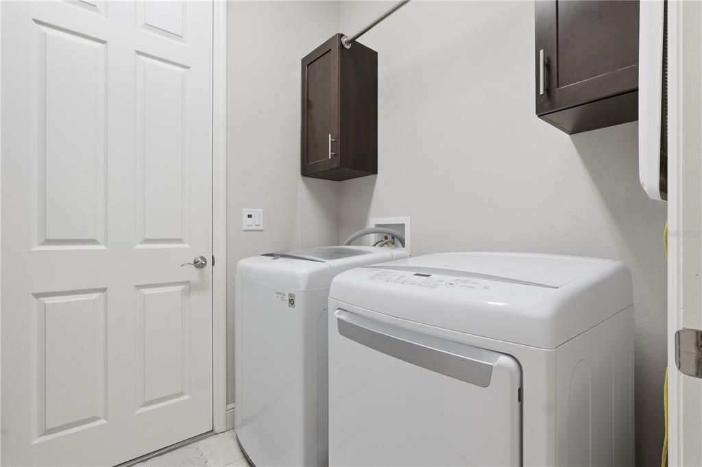 En Venta: $699,900 (4 camas, 3 baños, 2544 Pies cuadrados)