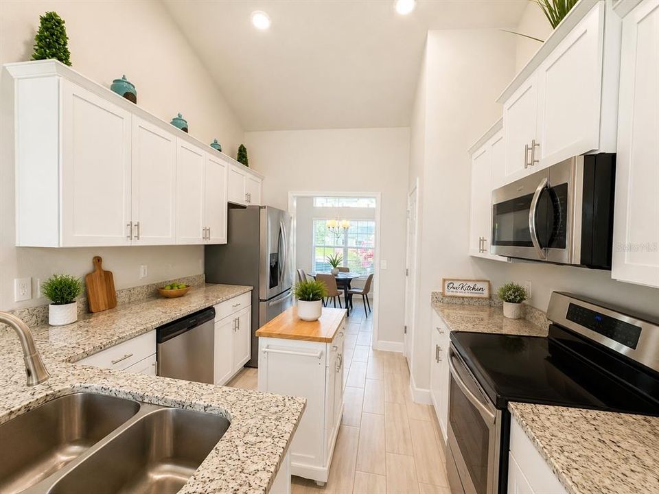 For Rent: $2,600 (4 beds, 2 baths, 2141 Square Feet)