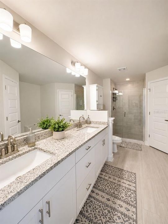 For Rent: $2,600 (4 beds, 2 baths, 2141 Square Feet)