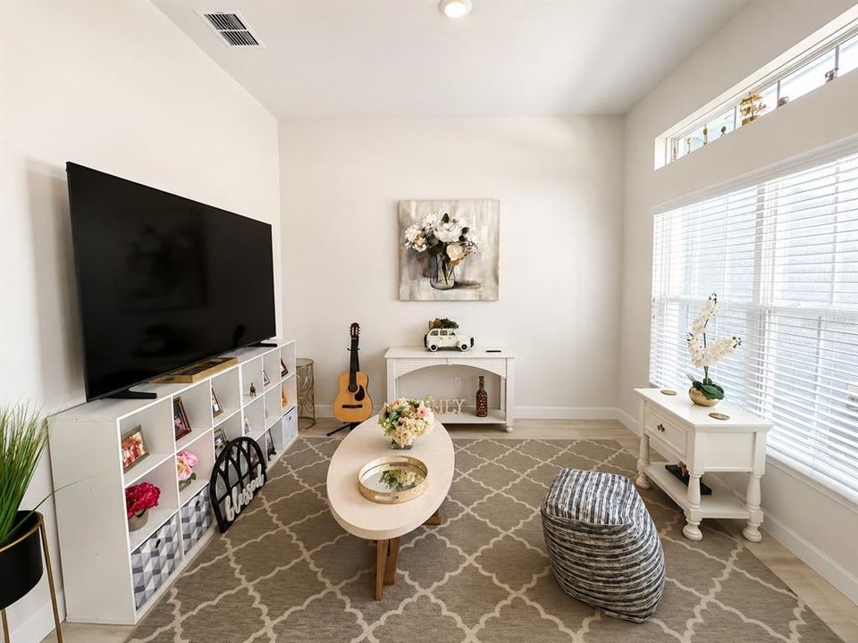 For Rent: $2,600 (4 beds, 2 baths, 2141 Square Feet)