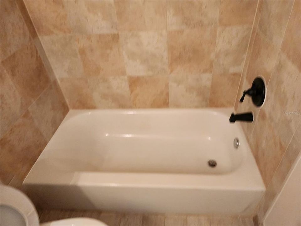 В аренду: $1,995 (4 спален, 2 ванн, 1363 Квадратных фут)