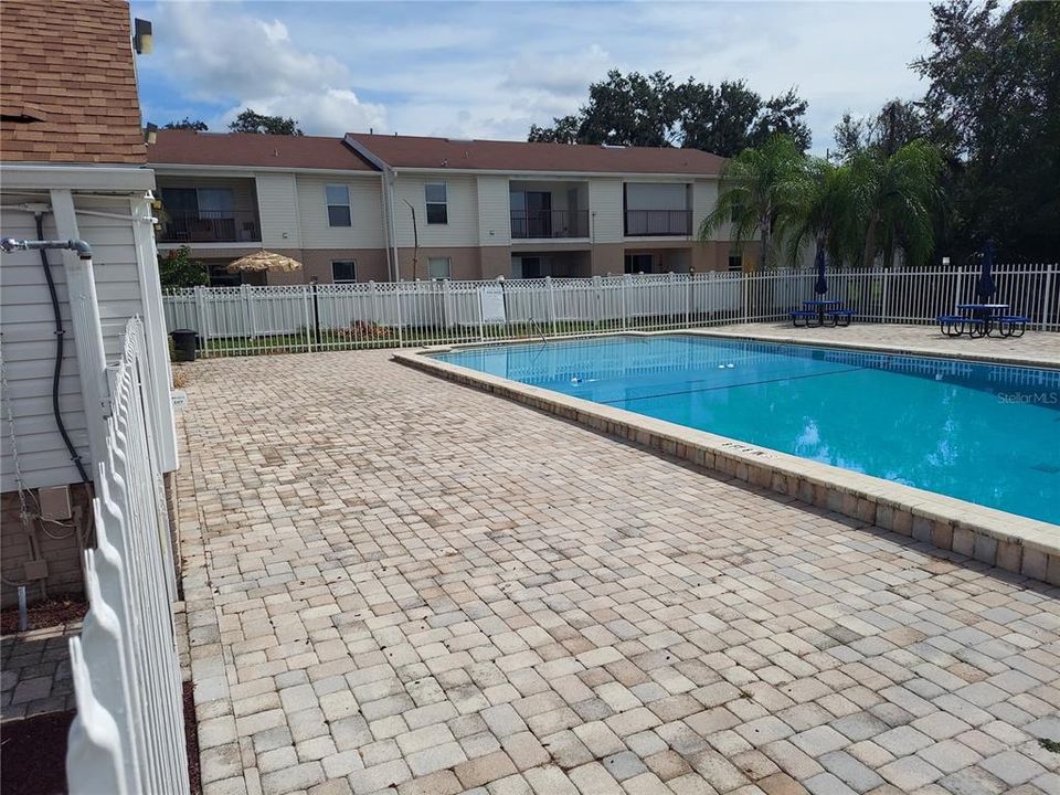 В аренду: $1,995 (4 спален, 2 ванн, 1363 Квадратных фут)
