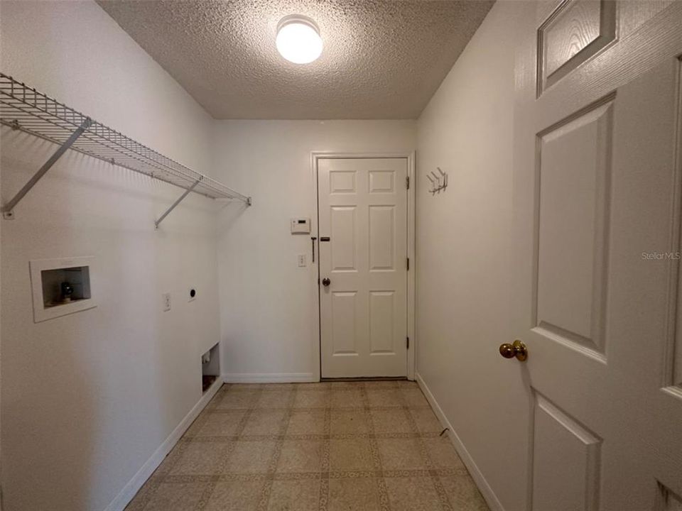 В аренду: $2,595 (4 спален, 2 ванн, 2207 Квадратных фут)