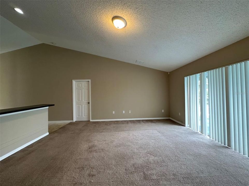 В аренду: $2,595 (4 спален, 2 ванн, 2207 Квадратных фут)