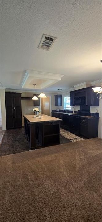 Activo con contrato: $299,900 (3 camas, 2 baños, 1431 Pies cuadrados)