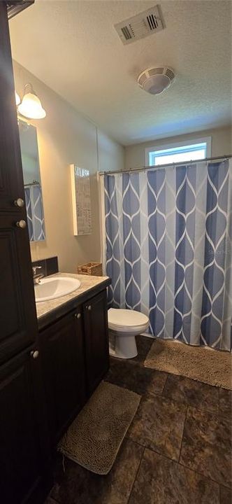 Activo con contrato: $299,900 (3 camas, 2 baños, 1431 Pies cuadrados)