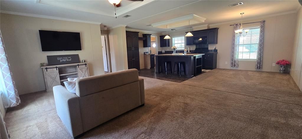 Activo con contrato: $299,900 (3 camas, 2 baños, 1431 Pies cuadrados)
