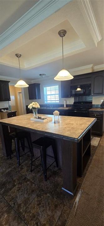 Activo con contrato: $299,900 (3 camas, 2 baños, 1431 Pies cuadrados)