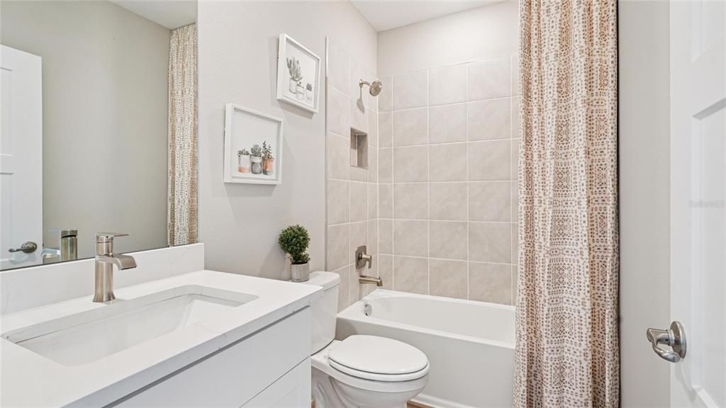 En Venta: $454,990 (4 camas, 3 baños, 2662 Pies cuadrados)