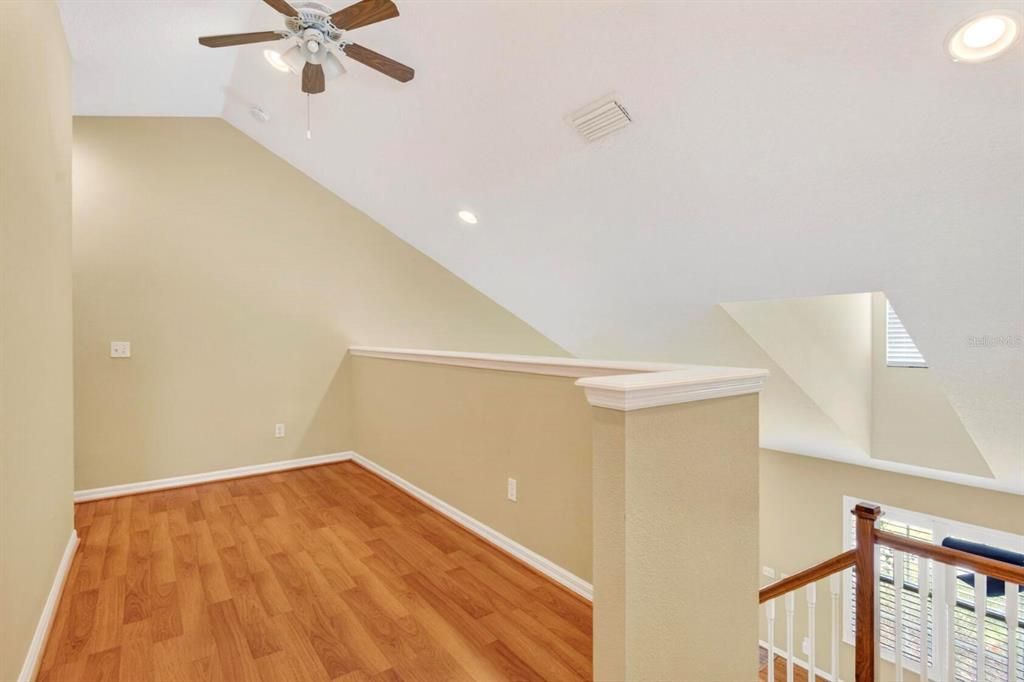 For Rent: $3,550 (3 beds, 2 baths, 1965 Square Feet)