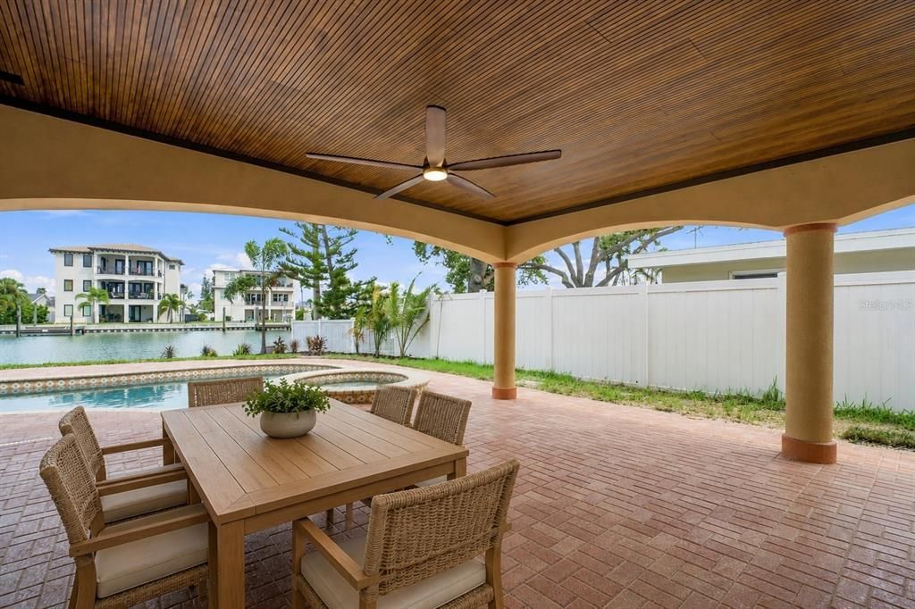 En Venta: $1,500,000 (3 camas, 2 baños, 2005 Pies cuadrados)