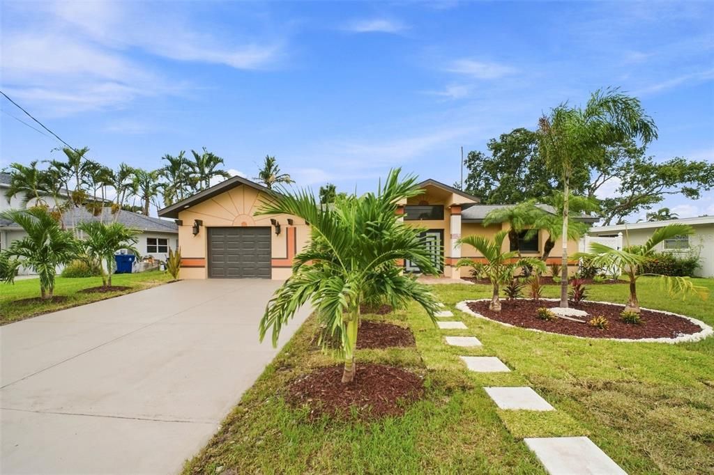 En Venta: $1,500,000 (3 camas, 2 baños, 2005 Pies cuadrados)