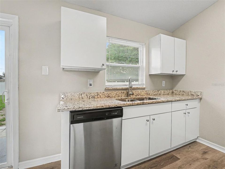 En Venta: $234,900 (3 camas, 2 baños, 1076 Pies cuadrados)