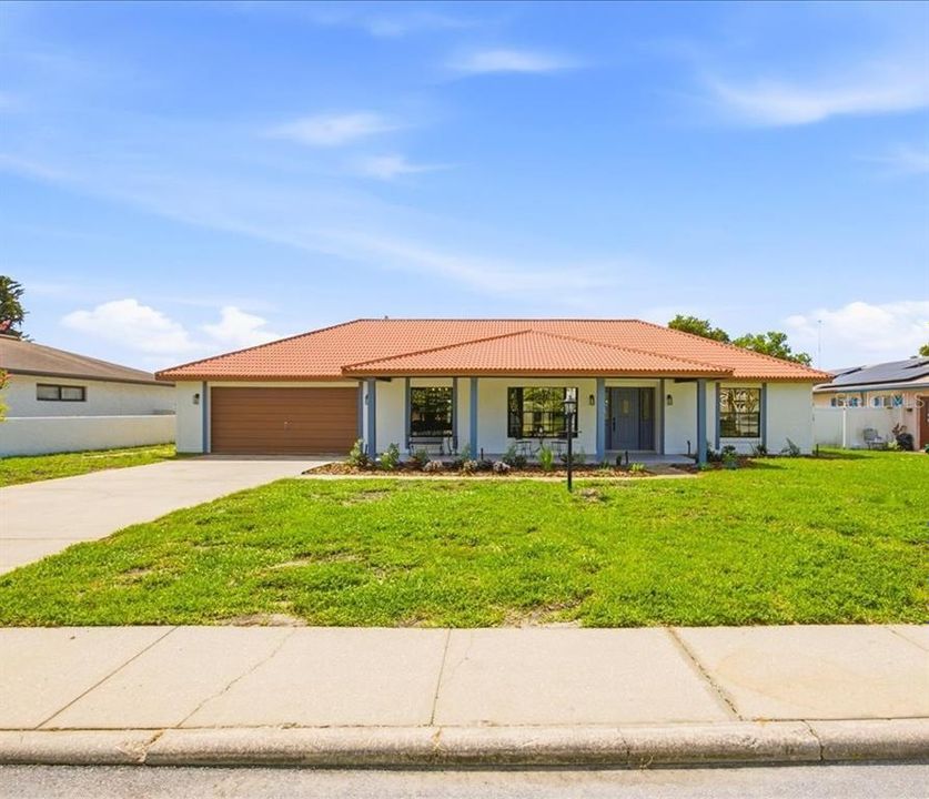 En Venta: $684,999 (4 camas, 3 baños, 2312 Pies cuadrados)